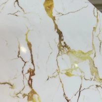 Panneau de marbre brillant en feuille marron blanc